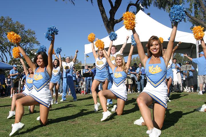 the 2007 Squad performing before a football game