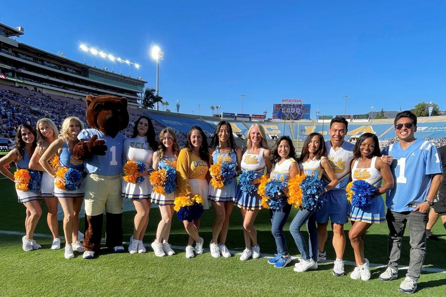 Alumni of the Spirit Squad at the Rose Bowl